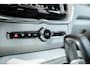 Volvo XC60 T6 Automaat Plug-in hybrid AWD Plus Dark | Premium audio by Harman Kardon | Elektrisch wegklapbare trekhaak | Panoramadak | Verwarmbare voorstoelen, achterbank en  stuurverwarming | 4-seizoenenbanden | Adaptive cruise control | 360° parkeercamera | Parkeersensoren voor + achter | Blond lederen bekleding