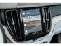 Volvo XC60 T6 Automaat Plug-in hybrid AWD Plus Dark | Premium audio by Harman Kardon | Elektrisch wegklapbare trekhaak | Panoramadak | Verwarmbare voorstoelen, achterbank en  stuurverwarming | 4-seizoenenbanden | Adaptive cruise control | 360° parkeercamera | Parkeersensoren voor + achter | Blond lederen bekleding