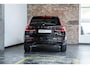 Volvo XC60 T6 Automaat Plug-in hybrid AWD Plus Dark | Elektrisch wegklapbare trekhaak | Panoramadak | Premium audio by Harman Kardon | Verwarmbare voorstoelen, achterbank en stuurverwarming | 4-seizoenenbanden | Adaptive cruise control | 360° parkeercamera |