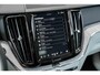 Volvo XC60 T6 Automaat Plug-in hybrid AWD Plus Dark | Premium audio by Harman Kardon | Elektrisch wegklapbare trekhaak | Panoramadak | Verwarmbare voorstoelen, achterbank en  stuurverwarming | 4-seizoenenbanden | Adaptive cruise control | 360° parkeercamera | Parkeersensoren voor + achter | Blond lederen bekleding