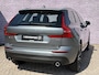 Volvo XC60 2.0 B5 Momentum Pro | Trekhaak | Memory | Standkachel | Volvo on Call | Stoel en stuurverwarming |  Parkeercamera | Keyless entry/drive | Reservewiel |