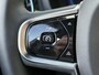 Volvo V60 2.0 T6 Plug-in hybrid AWD Plus Dark | Panoramadak | 360 Camera | Adaptieve Cruise Control met dode hoekdetectie | Verw. voorstoelen, achterbank en stuurwiel | Harman Kardon | Trekhaak