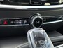 Volvo V60 2.0 T6 Plug-in hybrid AWD Plus Dark | Panoramadak | 360 Camera | Adaptieve Cruise Control met dode hoekdetectie | Verw. voorstoelen, achterbank en stuurwiel | Harman Kardon | Trekhaak