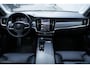 Volvo V90 B4 Plus Bright | Harman Kardon Premium Sound | 360 graden camera | Panoramisch schuif-/kanteldak | Alarm klasse 3 | Trekhaak | Google Navigatie |