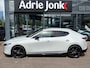 Mazda 3 2.5 e-SkyActiv-G M Hybrid 140 Homura | AEROPAKKET | APPLE CARPLAY | DODEHOEKDETECTIE | ADAPTIEF CRUISE CONTROL | HEAD UP | 18 INCH LM | DEMO | *6 JAAR FABRIEKSGARANTIE |