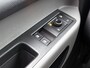 Volkswagen ID. Buzz Cargo Anniversary Edition 286 pk | Airco | Multifunctioneel stuur | Cruise control | Apple Carplay | Trekhaak | Achterdeuren | Armsteunen | Stoelverwarming | LED lampen | Achteruitrijcamera |