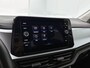 Volkswagen T-Roc 1.5 TSI Life | 150 PK | Automaat | Digital Cockpit | Airco | Parkeersensoren | All Season Banden | Navigatie by Shop |