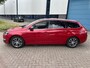 Peugeot 308 SW 1.2 e-THP * Panoramadak * Stoelverwarming * Navigatie * Lederen bekleding *