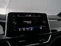 Volkswagen T-Roc 1.5 TSI 150pk R-Line Edition Automaat Apple Carplay / 18 inch / IQ Light / Stoelverwarming