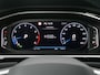 Volkswagen T-Roc 1.5 TSI 150pk R-Line Edition Automaat Apple Carplay / 18 inch / IQ Light / Stoelverwarming