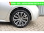 Toyota Corolla 1.8 Hybrid Business Intro | Parkeersensoren voor en achter | Stoelverwarming | NL Auto Boekjes.