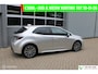 Toyota Corolla 1.8 Hybrid Business Intro | Parkeersensoren voor en achter | Stoelverwarming | NL Auto Boekjes.