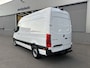 Mercedes-Benz Sprinter 317 CDI L2 H2 Trekhaak / MBUX / Navigatie / Camera / Cruise control / Airco / 270 Graden achterdeuren