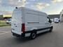 Mercedes-Benz Sprinter 317 CDI L2 H2 Trekhaak / MBUX / Navigatie / Camera / Cruise control / Airco / 270 Graden achterdeuren