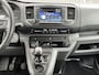 Toyota ProAce Worker Long 2.0 D-4D Professional Long DC Airco Cruise controle Trekhaak 2500kg trekgewicht Telefoonverbinding Navigatie 5-Persoons Lichtmetalenvelgen Parkeerhulp achter Euro 6