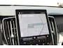 Volvo XC90 T8 Automaat Plug-in hybrid AWD Ultra Bright | Panoramadak | Luchtvering | Semi elektrische trekhaak | Verwarmbare voorstoelen | Verwarmbare voorstoelen met massage en ventilatie | Verwarmbare achterbank en stuurwiel | Premium audio by Harman Kardon | Rondom zichtcamera | 21 inch Lichtmetalen velgen