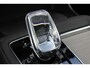 Volvo XC90 T8 Automaat Plug-in hybrid AWD Ultra Bright | Panoramadak | Luchtvering | Semi elektrische trekhaak | Verwarmbare voorstoelen | Verwarmbare voorstoelen met massage en ventilatie | Verwarmbare achterbank en stuurwiel | Premium audio by Harman Kardon | Rondom zichtcamera | 21 inch Lichtmetalen velgen