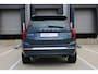 Volvo XC90 T8 Automaat Plug-in hybrid AWD Ultra Bright | Panoramadak | Luchtvering | Semi elektrische trekhaak | Verwarmbare voorstoelen | Verwarmbare voorstoelen met massage en ventilatie | Verwarmbare achterbank en stuurwiel | Premium audio by Harman Kardon | Rondom zichtcamera | 21 inch Lichtmetalen velgen