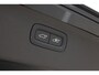 Volvo XC90 T8 Automaat Plug-in hybrid AWD Ultra Bright | Panoramadak | Luchtvering | Semi elektrische trekhaak | Verwarmbare voorstoelen | Verwarmbare voorstoelen met massage en ventilatie | Verwarmbare achterbank en stuurwiel | Premium audio by Harman Kardon | Rondom zichtcamera | 21 inch Lichtmetalen velgen