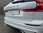 Volvo XC60 T8 Plug-in hybrid AWD Ultimate Dark / Luchtvering / Extra getint glas / 360 camera / Trekhaak semi-elektrisch /