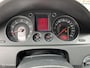 Volkswagen Passat 1.6 FSI Sportline