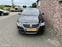 Volkswagen Passat 1.6 FSI Sportline