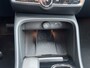 Volvo XC40 Extended Range Ultimate 82 kWh / Crystal White / Microtech bekleding / Panoramadak /