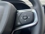 Volvo XC40 Extended Range Ultimate 82 kWh / Crystal White / Microtech bekleding / Panoramadak /