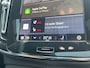 Volvo XC40 Extended Range Ultimate 82 kWh / Crystal White / Microtech bekleding / Panoramadak /