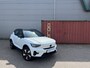 Volvo XC40 Extended Range Ultimate 82 kWh / Crystal White / Microtech bekleding / Panoramadak /