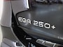 Mercedes-Benz EQA 250+ Business Solution Luxury 71 kWh | Panoramaschuifdak | Trekhaak |  360°-camera | Winter pakket | KEYLESS-GO