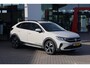 Volkswagen Taigo 1.0 TSI Life Edition 95PK / 70kW Achteruitrijcamera, Apple Carplay & Android Auto, verwarmbare voorstoelen, Keyless Entry & Start, parkeersensoren voor + achter, adaptive cruise control, 2-zone Climatronic airconditioning, buitenspiegels elektrisch instel- verwarm- en inklapbaar, volledig digitaal instrumentenpaneel, 17'' LMV 'Aberdeen'