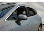 BMW 2-Serie Active Tourer 225e xDrive Luxury Line // Copper Grey Metallic - Elek. Panoramadak - Harman Kardon - Houtafwerking - Sensatec - Camera - Stoelverwarming