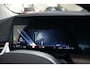 BMW 2-Serie Active Tourer 225e xDrive Luxury Line // Copper Grey Metallic - Elek. Panoramadak - Harman Kardon - Houtafwerking - Sensatec - Camera - Stoelverwarming