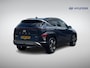Hyundai Kona 1.6 GDI HEV Premium | Two-Tone Lakkleur | Stoelverwarming + -Ventilatie | 360° Camera | Leder | Navigatie | Apple Carplay/Android Auto | Geheugenstoel | Rijklaarprijs!