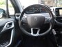 Peugeot 2008 1.2 Benzine * Hele Luxe Allure * Hoge Zit * Navigatie * Panoramadak * 1/2 Leder Interieur * Achteruitrij Camera *  Climate & Cruise Control * Vingerhoets; Vierde Generatie Eersteklas Service !