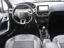Peugeot 2008 1.2 Benzine * Hele Luxe Allure * Hoge Zit * Navigatie * Panoramadak * 1/2 Leder Interieur * Achteruitrij Camera *  Climate & Cruise Control * Vingerhoets; Vierde Generatie Eersteklas Service !