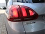 Peugeot 2008 1.2 Benzine * Hele Luxe Allure * Hoge Zit * APK 1 mei 2027 ! * Navigatie * Panoramadak * 1/2 Leder Interieur * Achteruitrij Camera *  Climate & Cruise Control * Vingerhoets; Vierde Generatie Eersteklas Service !