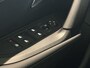 Peugeot e-2008 EV Allure Pack 50 kWh | Camera | Adaptive Cruise control | 17" Lichtmetalen velgen