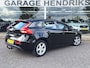 Volvo V40 2.0 T2 Momentum | Full LED | Trekhaak 1500kg | Climate | Navi | CC | Zeer mooi! | occasion