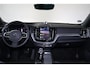 Volvo XC60 T8 Recharge AWD Ultra Black Edition - LONG RANGE - Luchtvering - Panorama/schuifdak - IntelliSafe Assist & Surround - 360º Camera - Bowers & Wilkins audio - Adaptieve LED koplampen - Verwarmde voorstoelen & stuur - Parkeersensoren voor & achter - Elektr. bedienb. voorstoelen met geheugen - Head up display - Draadloze tel. lader - Extra getint glas - 21' LMV