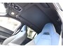 Lynk & Co 01 1.5 261PK! 6.6 Kwh LADEN! MY23 BLACKLINE ZWARTE-HEMEL 360-CAMERA PANO/SCHUIF INFINITY ZWARTE-HEMEL DAB NAVI CARPLAY STOELVERWARMING ELEK.ACHTERKLEP 20"LMV