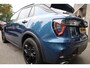 Lynk & Co 01 1.5 261PK! 6.6 Kwh LADEN! MY23 BLACKLINE ZWARTE-HEMEL 360-CAMERA PANO/SCHUIF INFINITY ZWARTE-HEMEL DAB NAVI CARPLAY STOELVERWARMING ELEK.ACHTERKLEP 20"LMV
