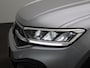 Volkswagen T-Roc 1.0 TSI R-Line 18 inch velgen | Sportstoelen | Stoelverwarming | Parkeersensoren | Achteruitrijcamera| Elektrische achterklep | Keyless entry