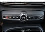 Volvo EX40 Twin Motor Performance Plus 82 kWh - IntelliSafe Assist & Surround - 360º Camera - Verwarmde voorstoelen, stuur & achterbank - Parkeersensoren voor & achter - Elektr. bedienb. bestuurdersstoel met geheugen - Draadloze tel. lader - Warmtepomp - Extra getint glas - Elektr. inklapbare trekhaak - 19' LMV