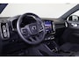 Volvo EX40 Twin Motor Performance Plus 82 kWh - IntelliSafe Assist & Surround - 360º Camera - Verwarmde voorstoelen, stuur & achterbank - Parkeersensoren voor & achter - Elektr. bedienb. bestuurdersstoel met geheugen - Draadloze tel. lader - Warmtepomp - Extra getint glas - Elektr. inklapbare trekhaak - 19' LMV