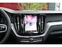 Volvo XC60 2.0 T6 Plug-in hybrid AWD Ultimate Dark | Trekhaak | 360 Camera | Head-up | Panoramadak | Memory | Harman/Kardon