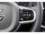 Volvo XC60 T6 Recharge AWD Plus Dark - LONG RANGE - Panorama/schuifdak - IntelliSafe Assist & Surround - 360º Camera - Harman/Kardon audio - Adaptieve LED koplampen - Verwarmde voorstoelen, stuur & achterbank - Parkeersensoren voor & achter - Elektr. bedienb. voorstoelen met geheugen - Draadloze tel. lader - Extra getint glas - Elektr. inklapbare trekhaak - 19' LMV