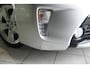 Toyota Prius 1.8 Dynamic Business + DEALER ONDERHOUDEN / 1e EIGENAAR / CAMERA / JBL / LED / HUD