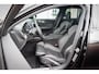 Volvo V60 2.0 T6 Plug-in hybrid AWD Plus Dark | Black Edition | Elektr. schuif-/kanteldak | HEICO Bodykit + verlaging | Styling Kit |  | Elektr. verstelbare stoelen | 20" velgen | Harman Kardon Audio | Stoel + stuurverwarming | parkeercamera |